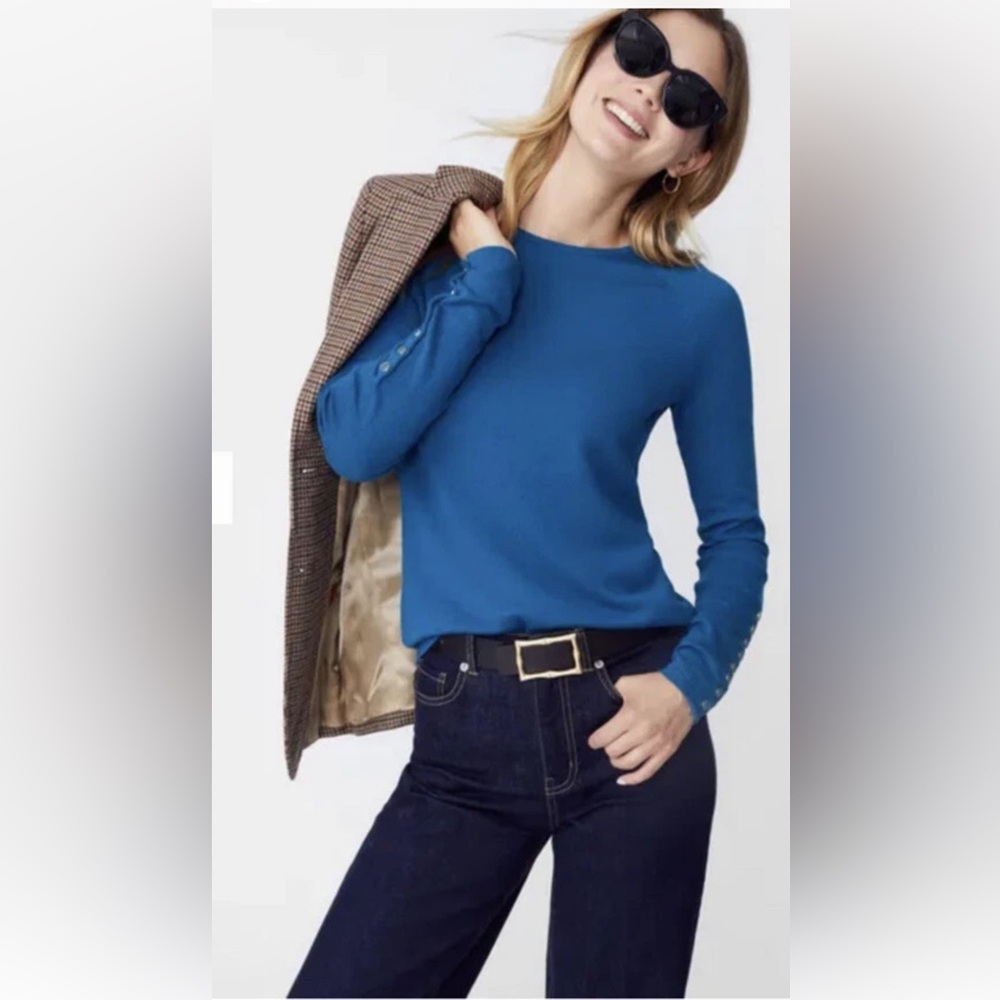 NWT $148 J.Mclaughlin Jamey Sweater Size XL  Jewelry Button Sleeves Blue Knit